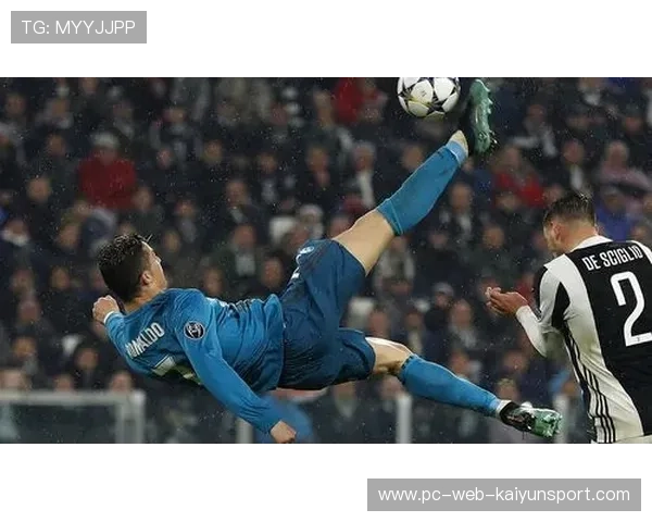 C罗补时倒钩震惊世界足坛