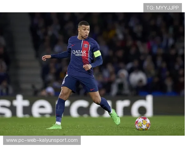 姆巴佩反向换位后形成射门空间：从场上洞察到训练场的破局之道