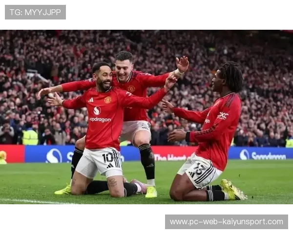 曼联稳步提升，卡里克力挺红魔重返巅峰