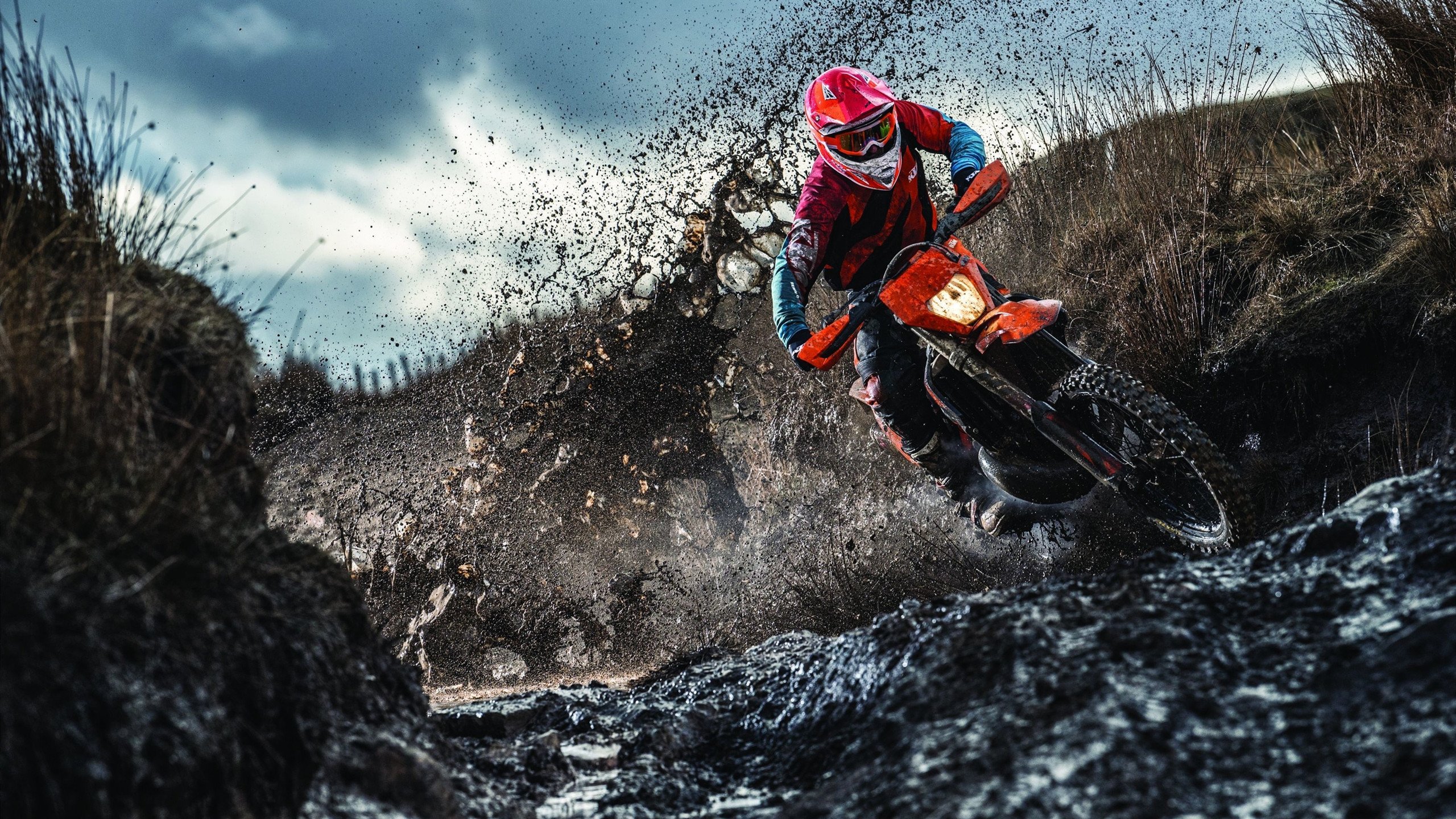 中超官方公布月度最佳年轻球员，新秀在联赛中刮起旋风，中超年轻前锋