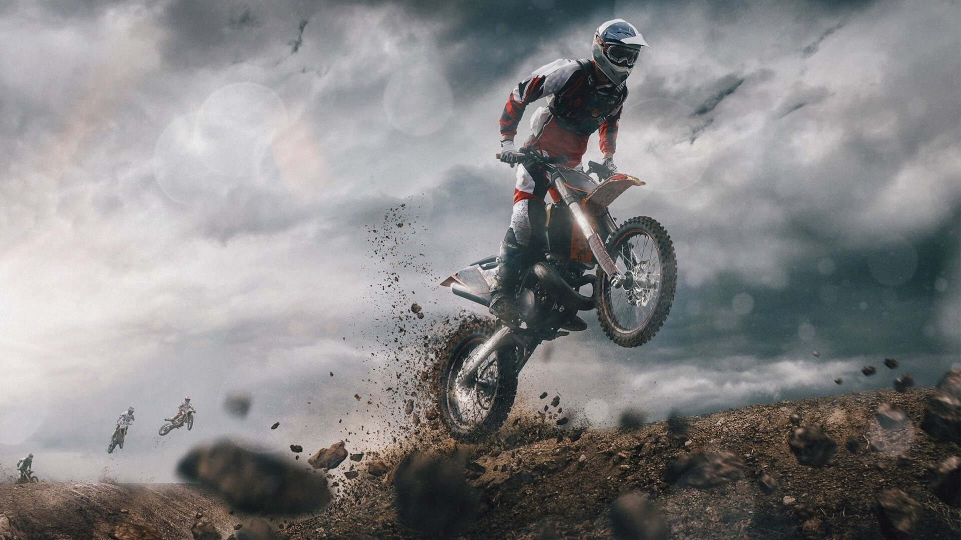 英超争冠进入最后阶段，曼城与利物浦争夺愈发激烈，曼城反超利物浦